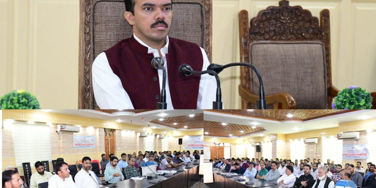 Assembly Elections- 2024:General Observer oversees Training to Micro Observers at Ganderbal