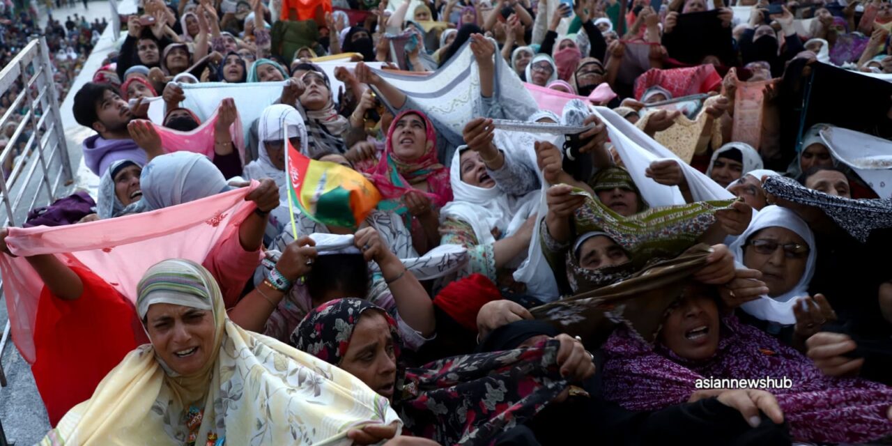 Eid-e-Milad-un-Nabi celebrated throughout Kashmir Valley, biggest procession at Dargah Hazratbal