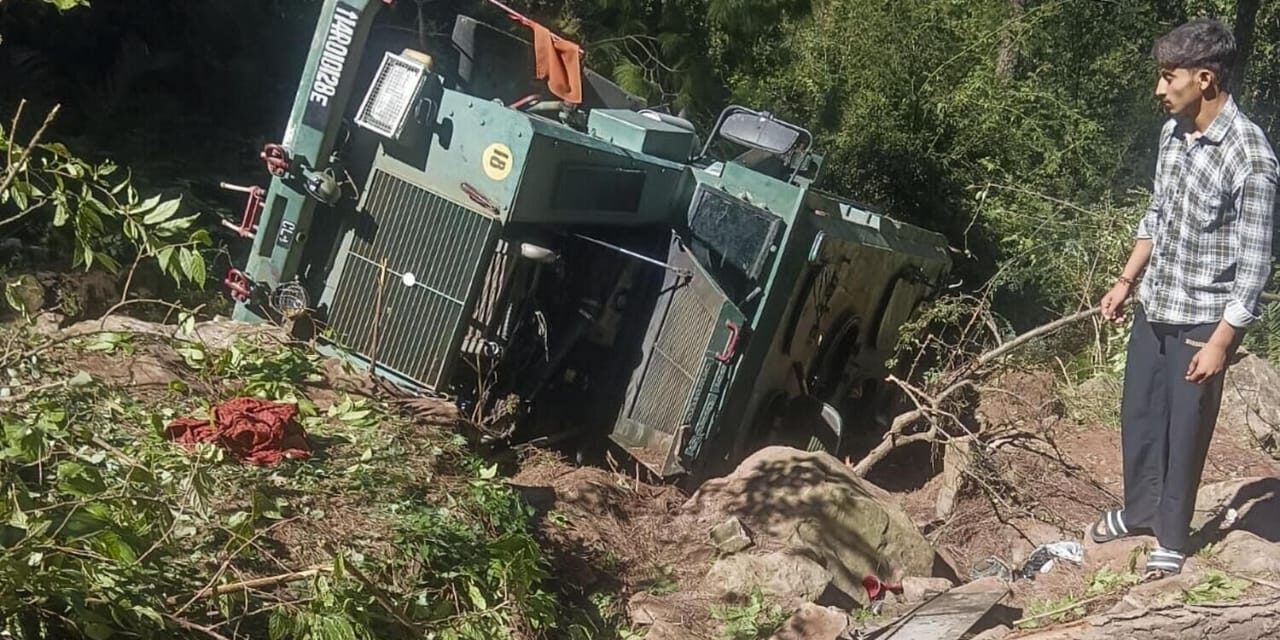 Soldier killed, 6 injured as vehicle plunges into gorge in J&Ks Kathua