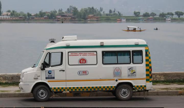 Baby Born in 108 Ambulance: Medical Team Ensures Safe Delivery