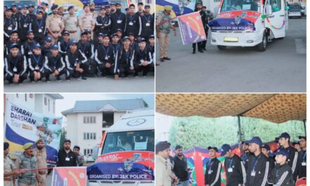 SSP Kulgam Flags-off group of Students for Bharat Darshan Tour-2023-24 in Kulgam