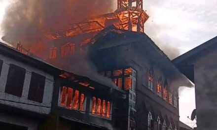 3 houses damaged in massive fire in Kulgam village;2 shops gutted in Sopore village, cause of fire not known