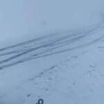 Bandipora-Gurez road closed after fresh snowfall at Razdan Top