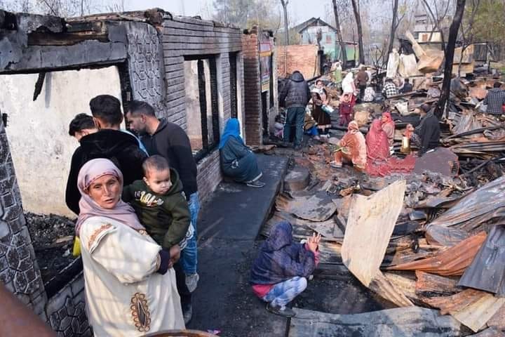 Rainawari fire victims to receive Rs 2.3 lakh relief, govt promises permanent rehabilitation