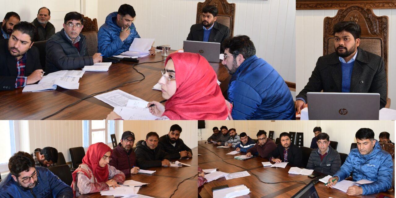 DC Ganderbal reviews progress of PM Vishwakarma scheme