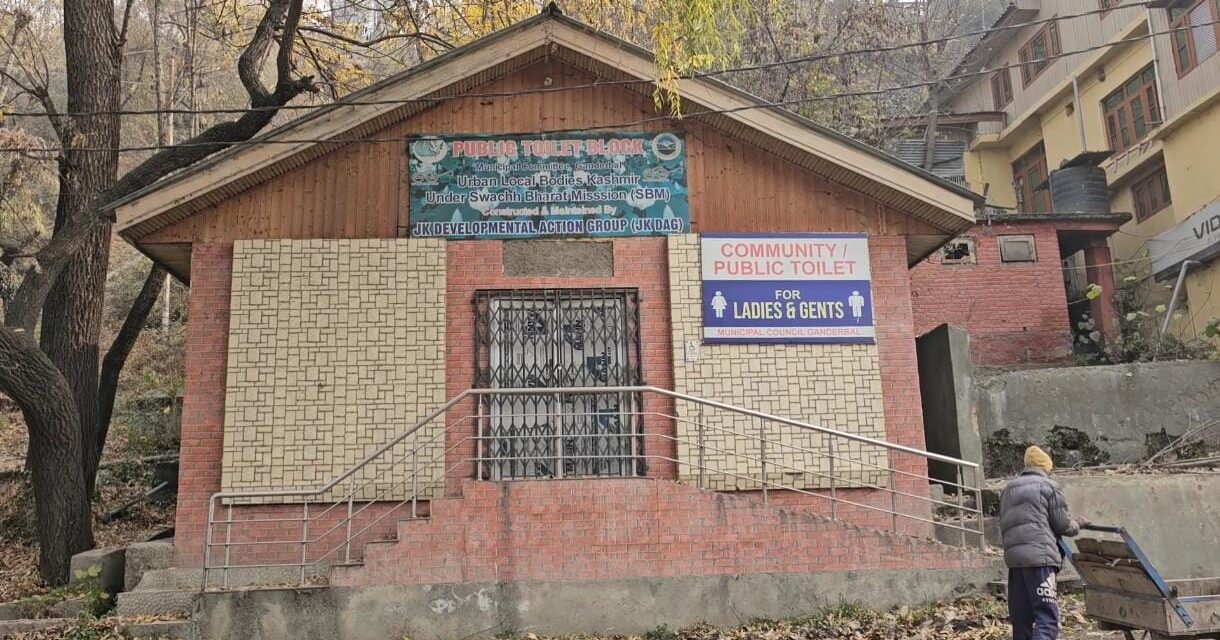 Repeated thefts’: Public inconvenienced as Ganderbal toilet remains shut indefinitely