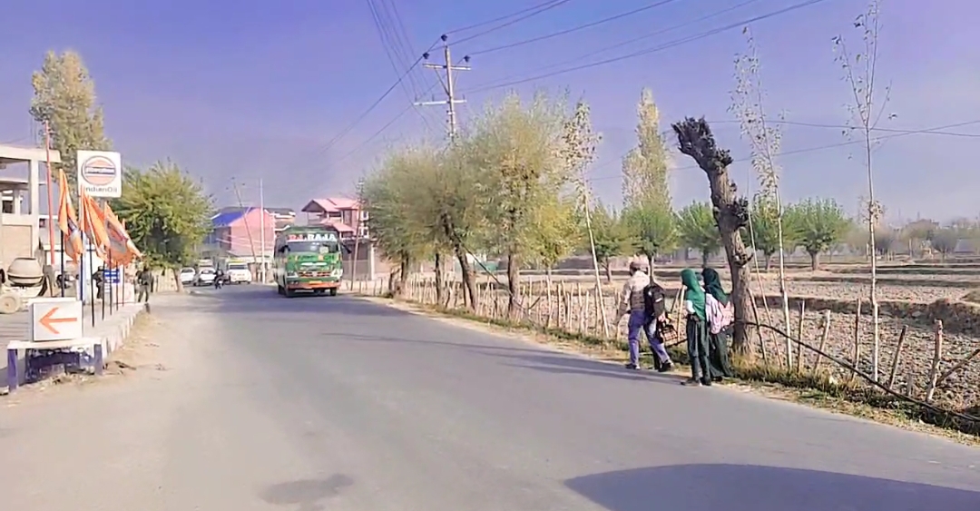 Traffic restored on Bandipora-Srinagar Road, BDS clears suspicious object