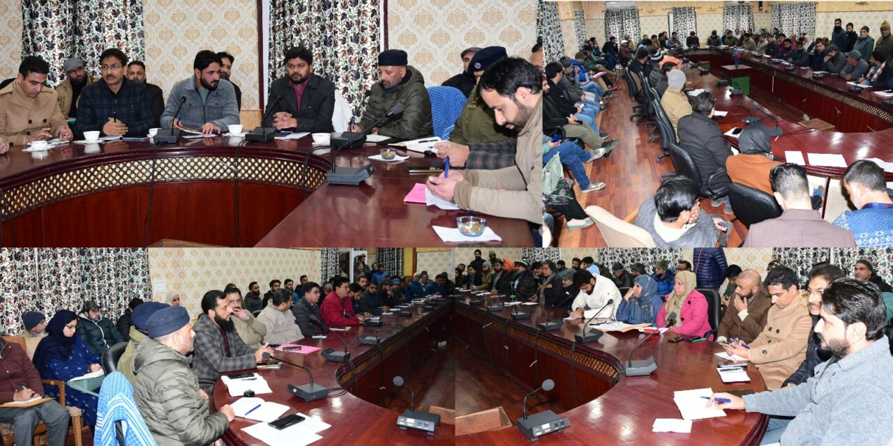 Weekly Block Diwas: DC Ganderbal listens to public grievances at Manasbal