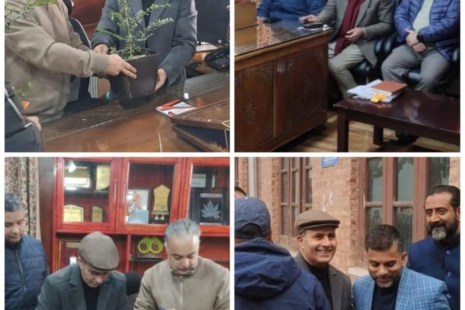 Dr. GN Itoo takes charge as Director School Education Kashmir