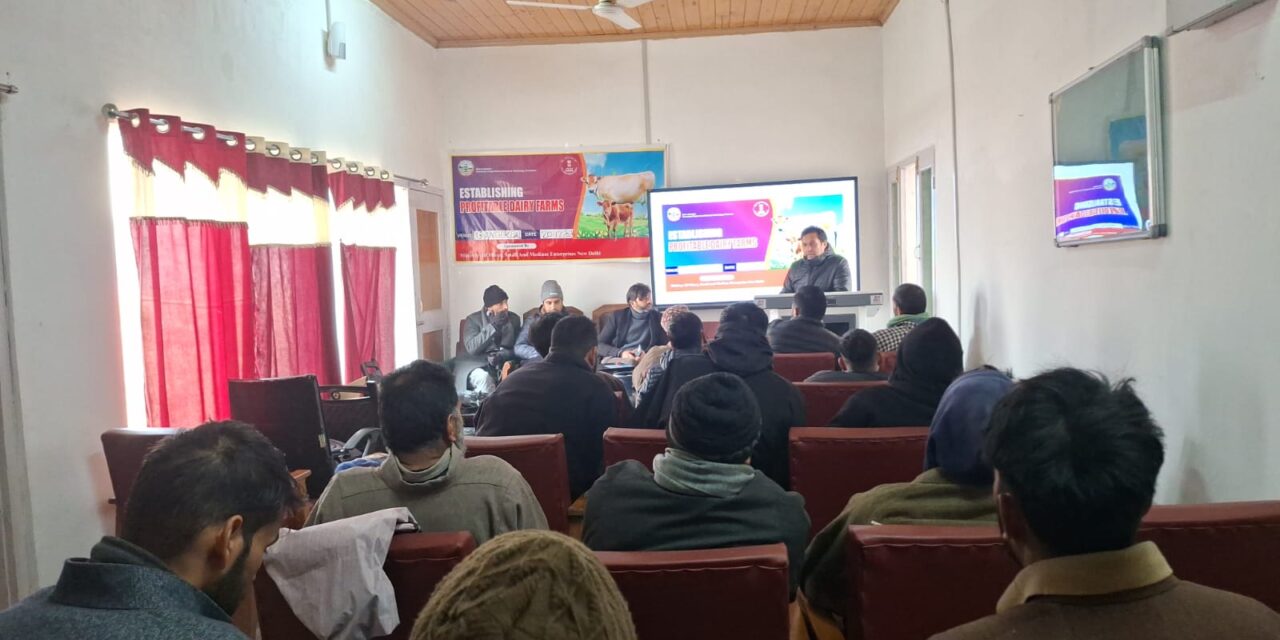 Training on ‘Establishment of Profitable Dairy Farm’ starts at MLRI, SKUAST-K