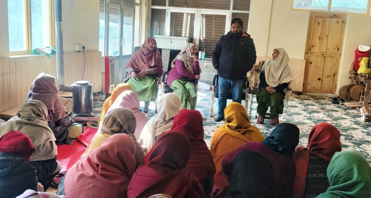 Good Governance Week:Handloom Department Kargil organizes awareness camp on departmental activities