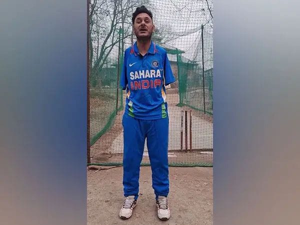 “Dreams will be fulfilled”: J-K para-cricketer Amir Lone thanks Adani Foundation for over Rs 67 lakh support to set up cricket facility