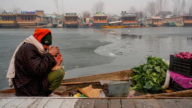 Kashmir cold wave: Srinagar records minus 7.3 degrees Celsius