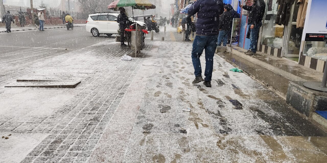 Snowfall Turns Srinagar Footpaths Treacherous Under Smart City Project