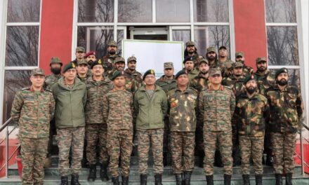 Army’s Northern Commander Visits Kashmir