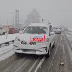 Snowfall makes Srinagar-Jammu National Highway slippery