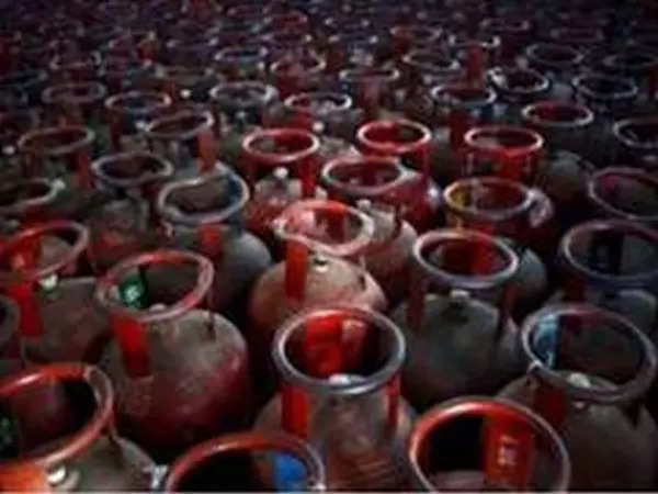 Commercial LPG cylinder prices hiked by Rs 16.5, domestic remained unchanged