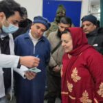 Sakeena Itoo Conducts Surprise Inspection Of JLNM Hospital, Reviews Medical Facilities