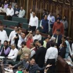 Uproarious scenes in assembly over dailywagers issue