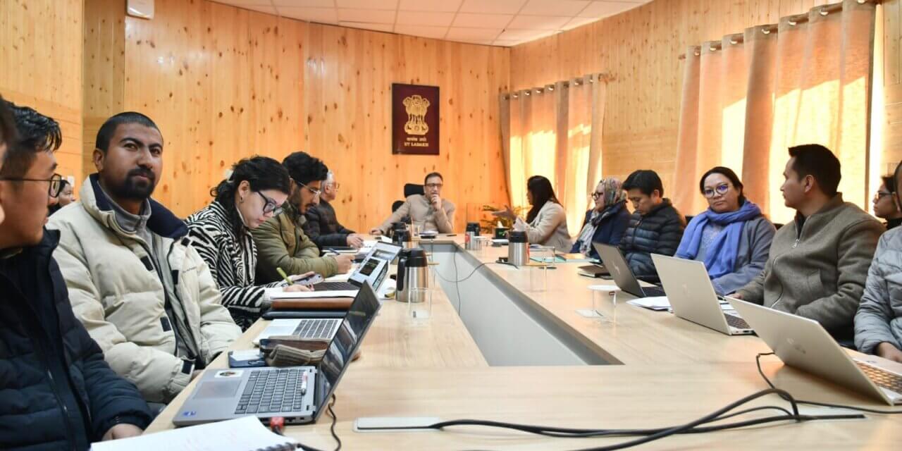 Chief Secretary Ashish Kundra chairs review meeting of IT Department