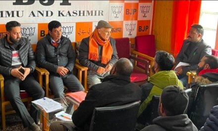 BJP reviews ST & Minority Morcha functioning in Kashmir