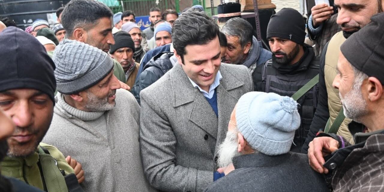 DC Kulgam reviews Arrangements for Shab-e-Meraj at Ziyarat Shareef Mir Syed Hussain Simnani (RA)