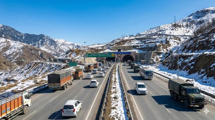 Jmu-Sgr NH44 Reopens; LMVs Released from Qazigund-Navyug Tunnel Towards Jammu