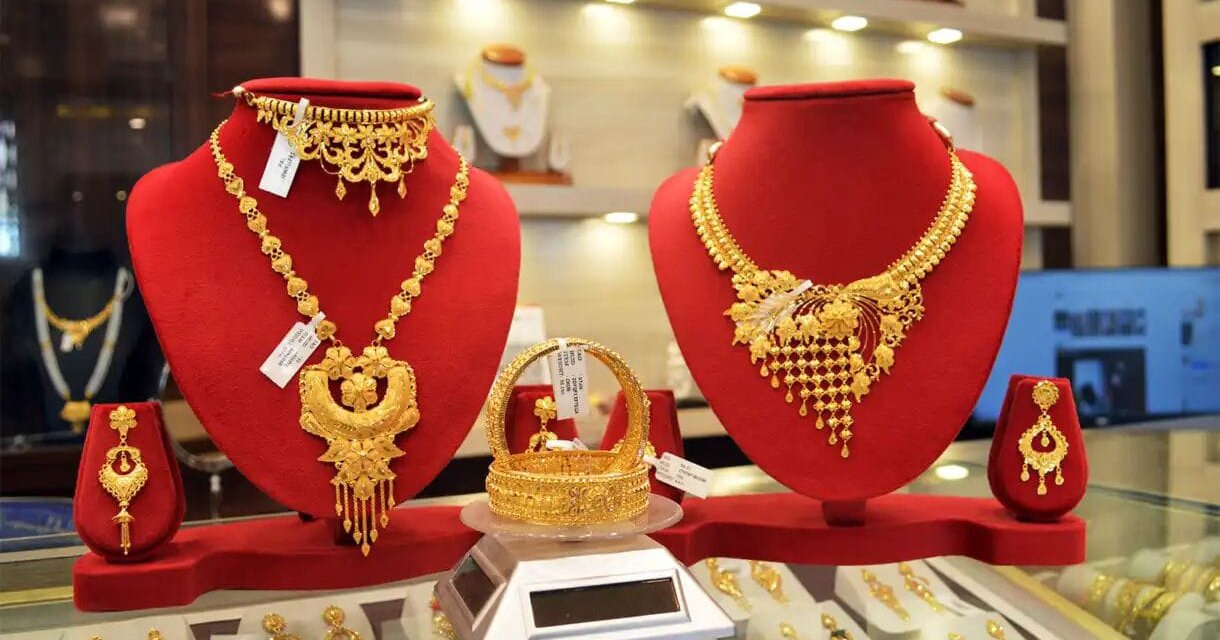 Silver import surges 128.95% in terms of value during Apr-Dec, gold by 1.83%: Govt Data