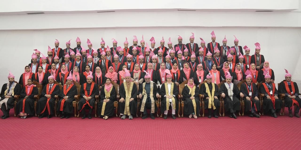 Vice-President Shri C. P. Radhakrishnan Addresses 21st Convocation of University of Kashmir;Women Shine at Kashmir University Convocation, Says Vice-President