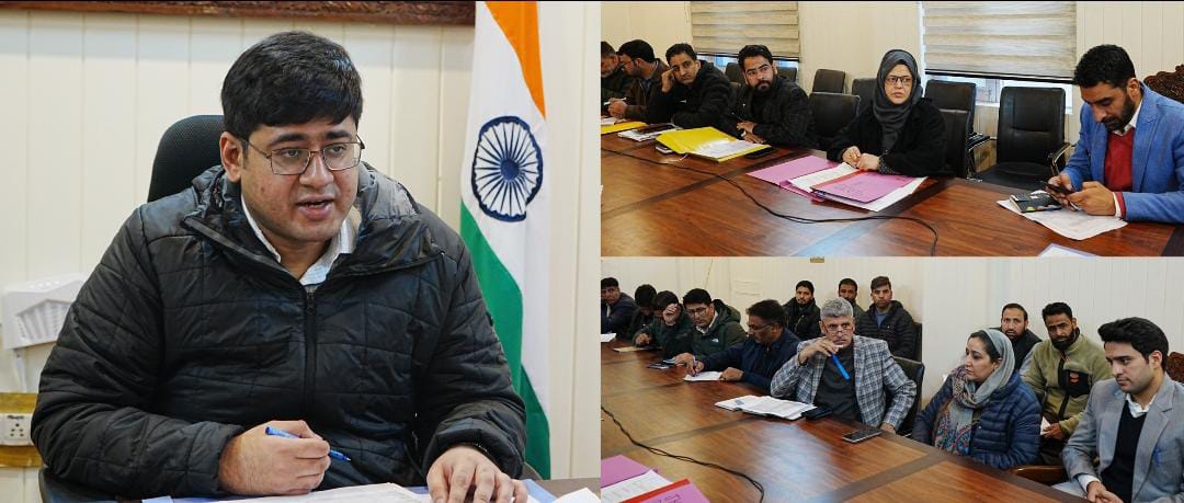 DC Ganderbal chairs DLC meeting on HADP, JKCIP; approves 414 cases 