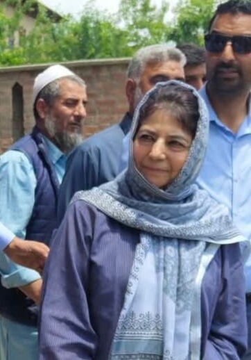 Mehbooba Mufti Opposes FIR Over Sheikh Ghulam Hassan’s Funeral Remarks, Seeks Probe Into Kulgam Incident