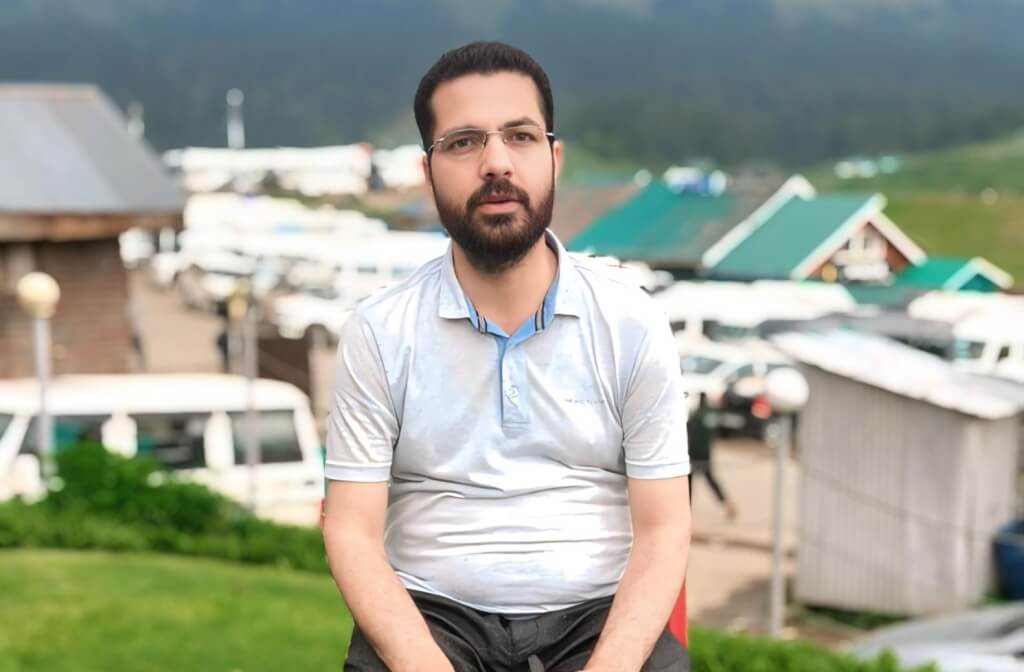 DMO Budgam Er Zulfikar Mohammad Shafi Extends Warm Eid-ul-Adha Greetings to People