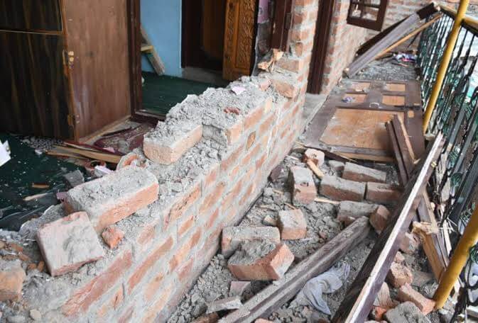 Police Demolishes Illegal Narcotics Property Worth ₹1.5 Crore In Srinagar, Linked To Wanted Drug Peddler