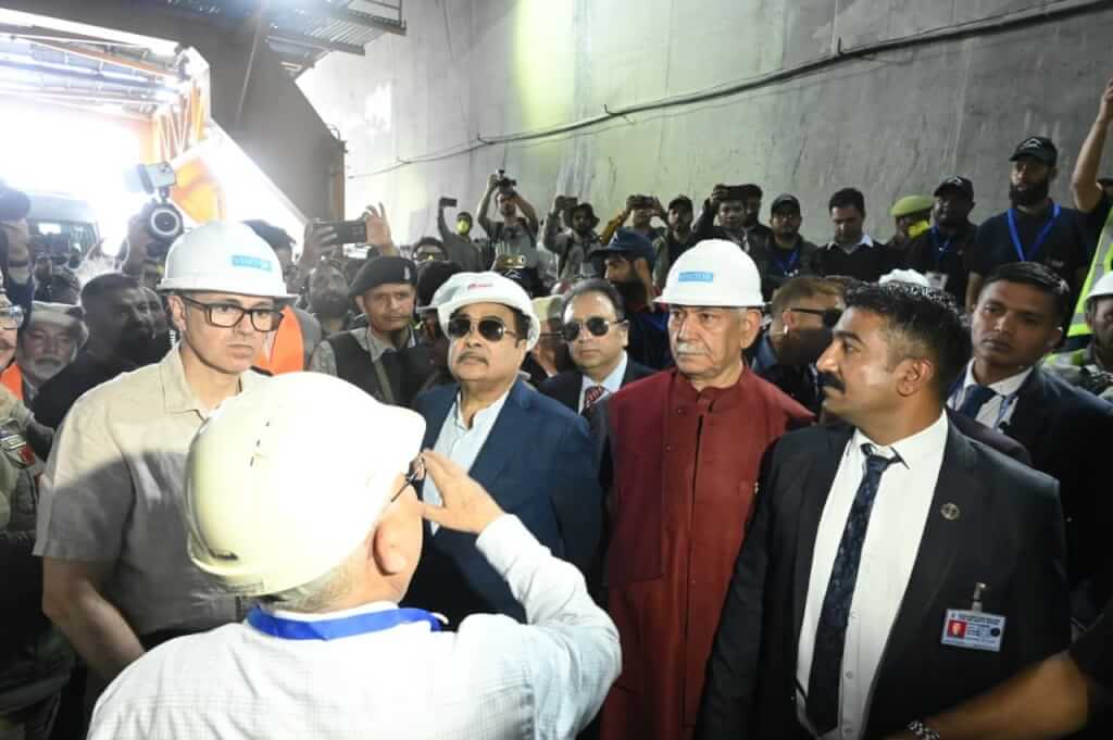 Lieutenant Governor expressed gratitude to Hon’ble Prime Minister, Hon’ble Union Minister for Road Transport and Highways for making the historic Zojila Tunnel breakthrough a reality