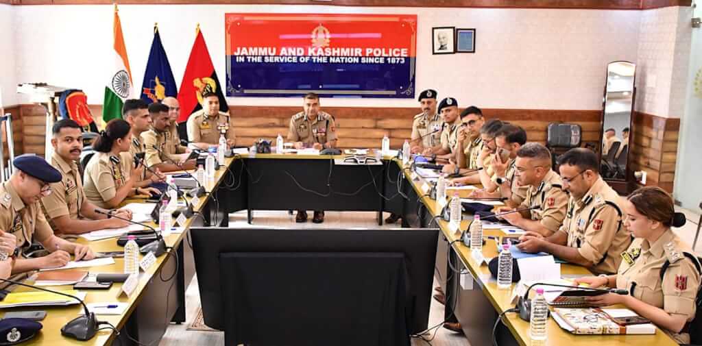 IGP Kashmir Zone Chairs Meeting at PCR Kashmir; Takes Stock of Arrangements for SANJY-2026 and Muharram
