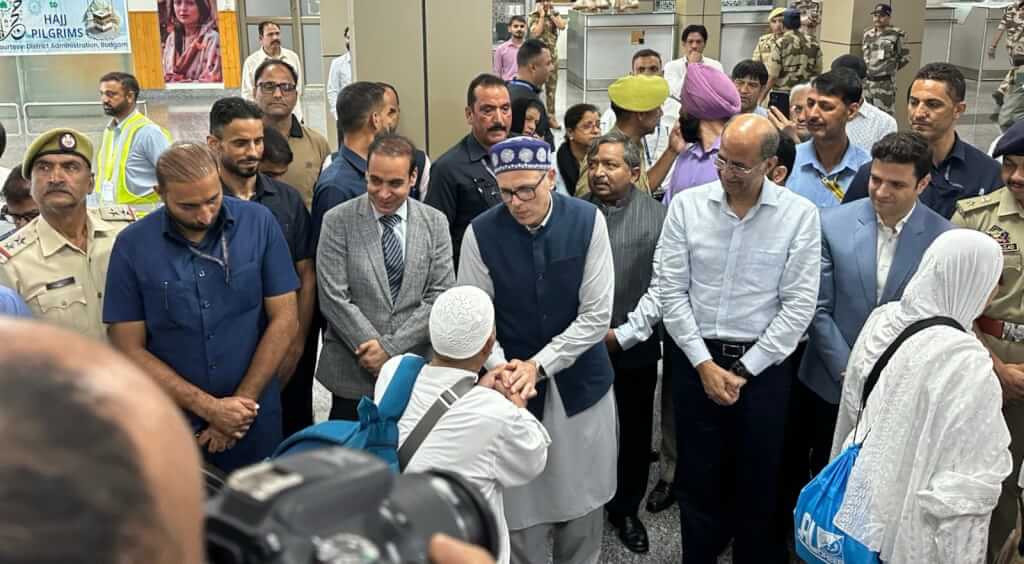 Hajis return home: First batch lands in Srinagar, received by CM Omar Abdullah 