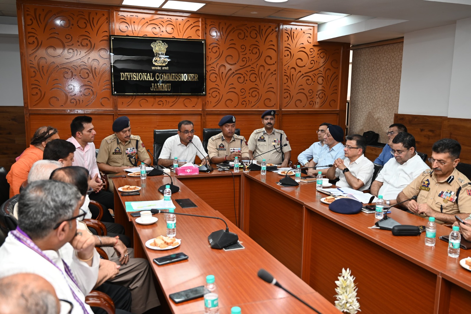 Div Com, IGP Jammu interact with civil society members;Brief media fraternity about comprehensive arrangements for SANJY-2026