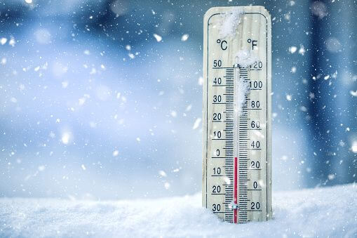 Temperatures drop after Kashmir plains get rain, higher reaches record light snowfall;MeT forecasts more precipitation, thunderstorms till June 19