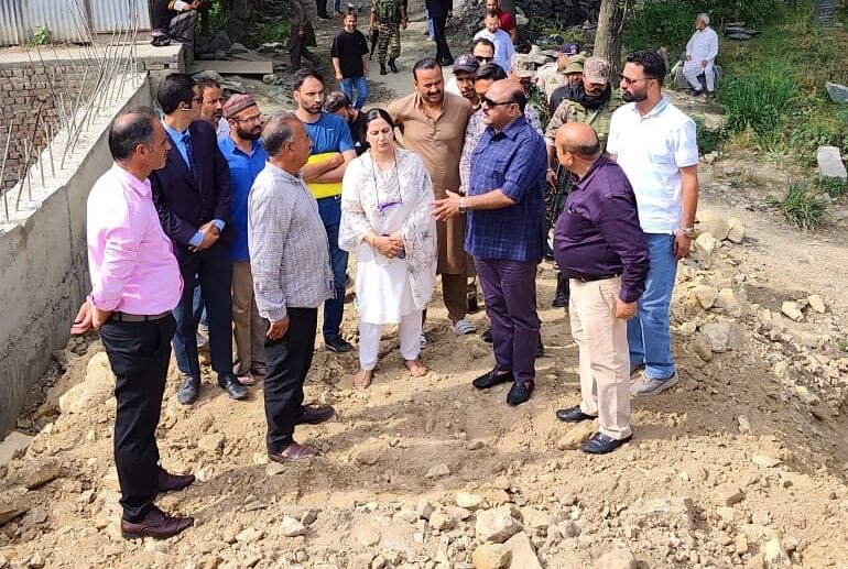 Deputy Chief Minister inspects under-construction Seerbagh–Sempora Bridge in Srinagar;Directs speedy completion to improve connectivity