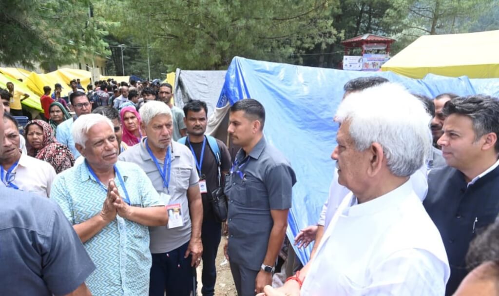 Lieutenant Governor visits Nunwan Base Camp, inspects facilities for pilgrims