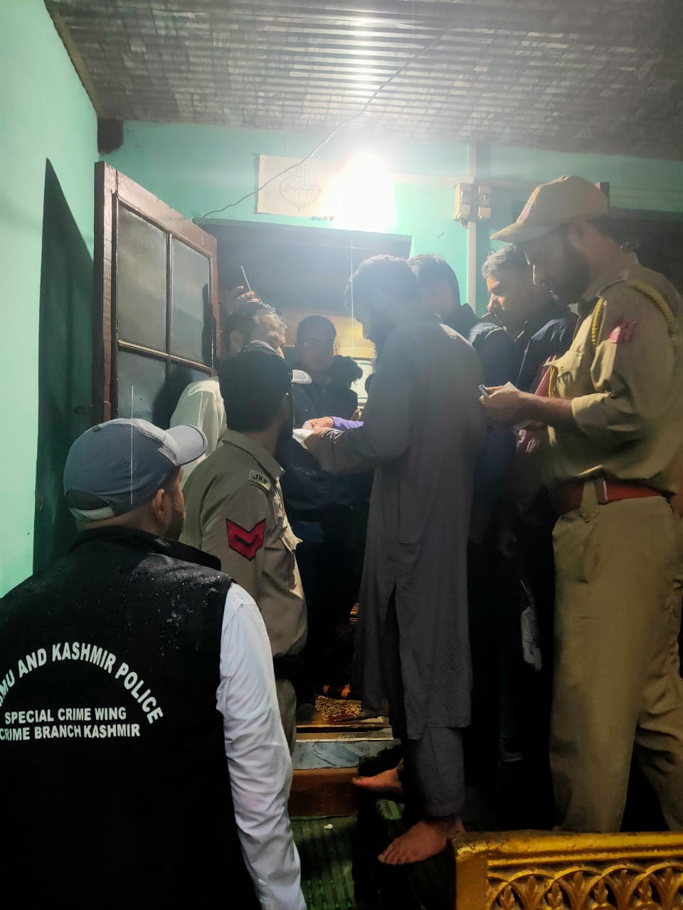 Special Crime Wing Kashmir Busts Extortion Racket, Conducts Raids In Srinagar And Ganderbal