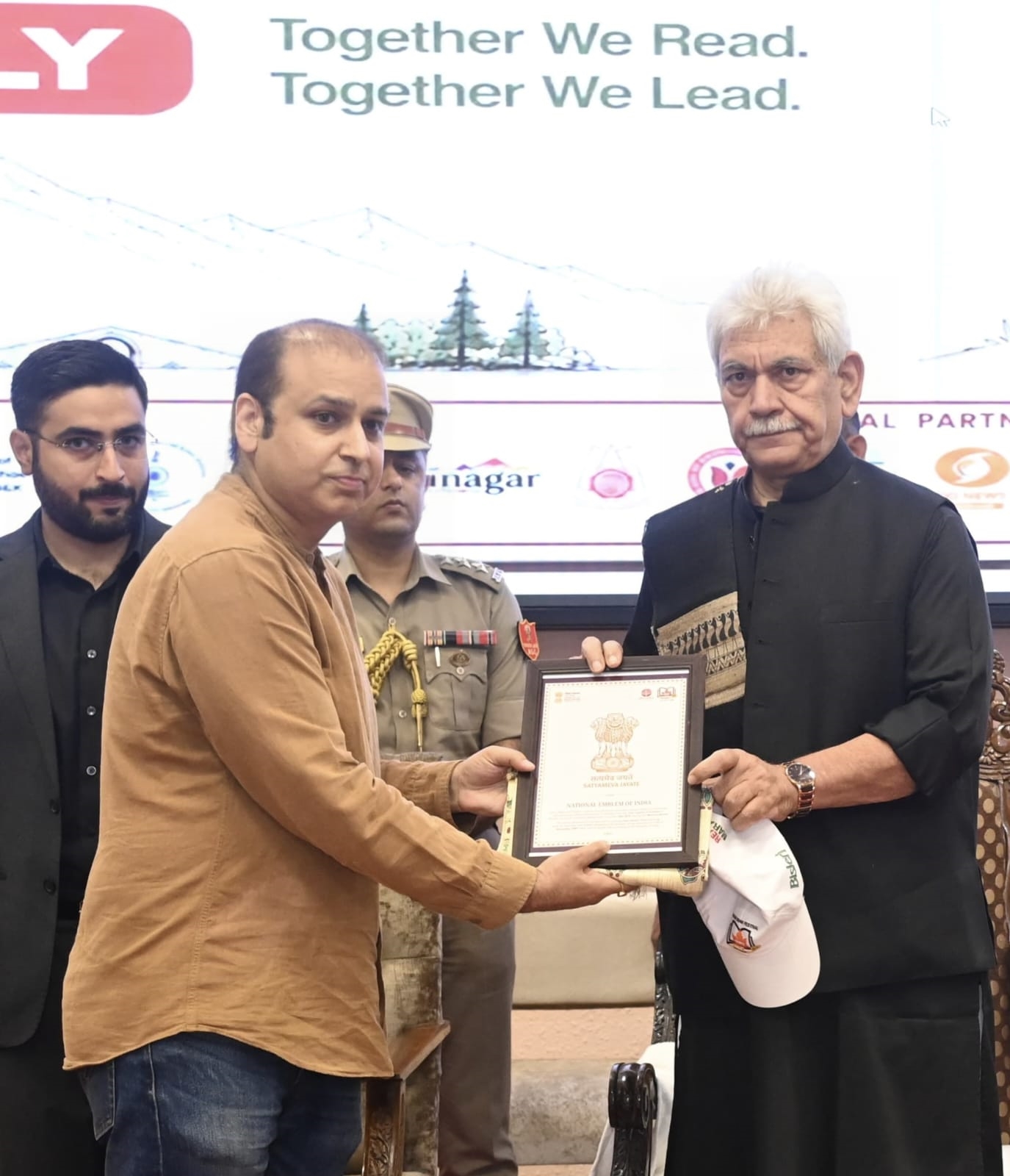 Lieutenant Governor Flags Off Reading Marathon at Dal Lake, Srinagar