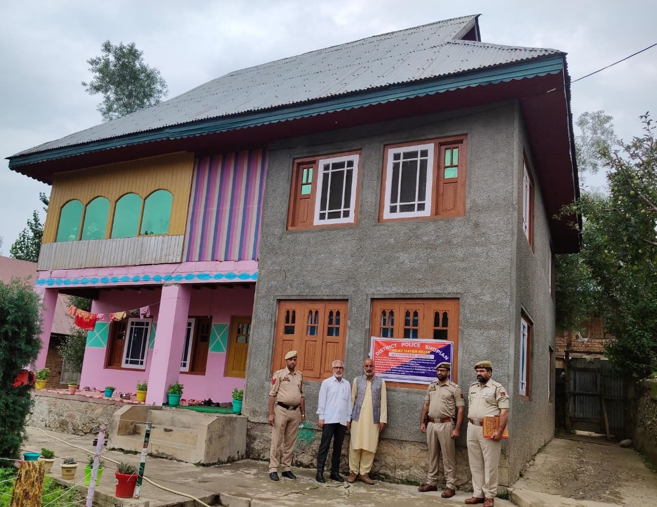 J&K Police attaches residential house acquired through proceeds of drug trafficking in Shopian