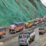 Heavy rain halts traffic on Jammu-Srinagar highway 1 images 2 4 1