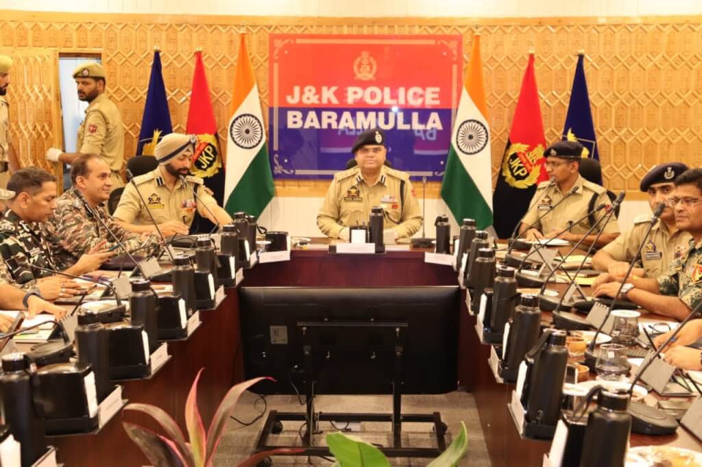 DIG NKR Baramulla Chairs Security-cum-Coordination Conference at DPL Baramulla Ahead of Independence Day Celebrations