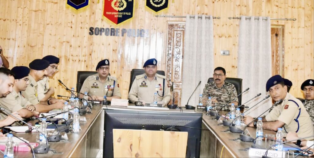 DIG NKR reviews Independence Day preparations and security arrangements in Sopore