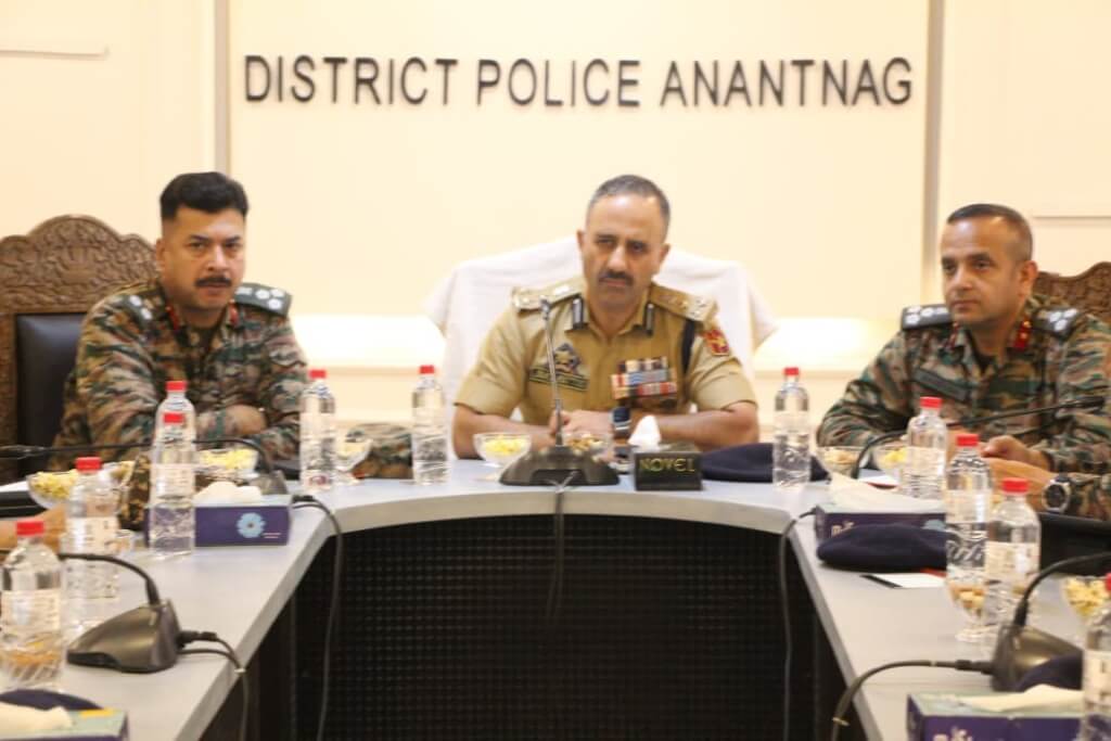 DIG SKR Reviews Security Preparedness at DPO Anantnag