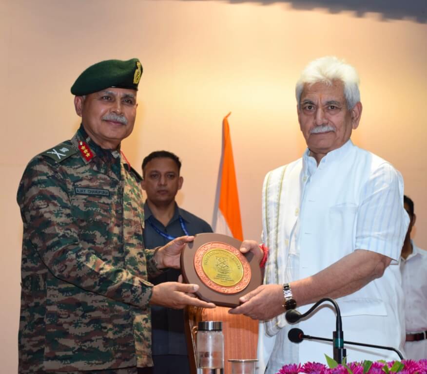 Lieutenant Governor interacts with officers of Higher Command Course-55