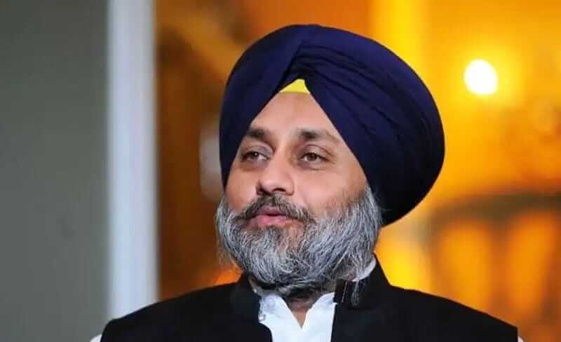 Akali Dal chief & Former Punjab Deputy CM Sukhbir Singh Badal injured in knife attack at Nanded; one held