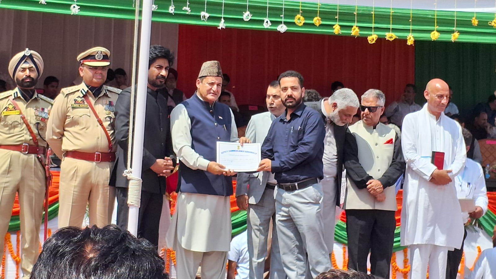 District Mineral Officer Baramulla and Executive Magistrate Er. Zulfikar Mohd Shafi Honoured for Exemplary Service on Independence Day